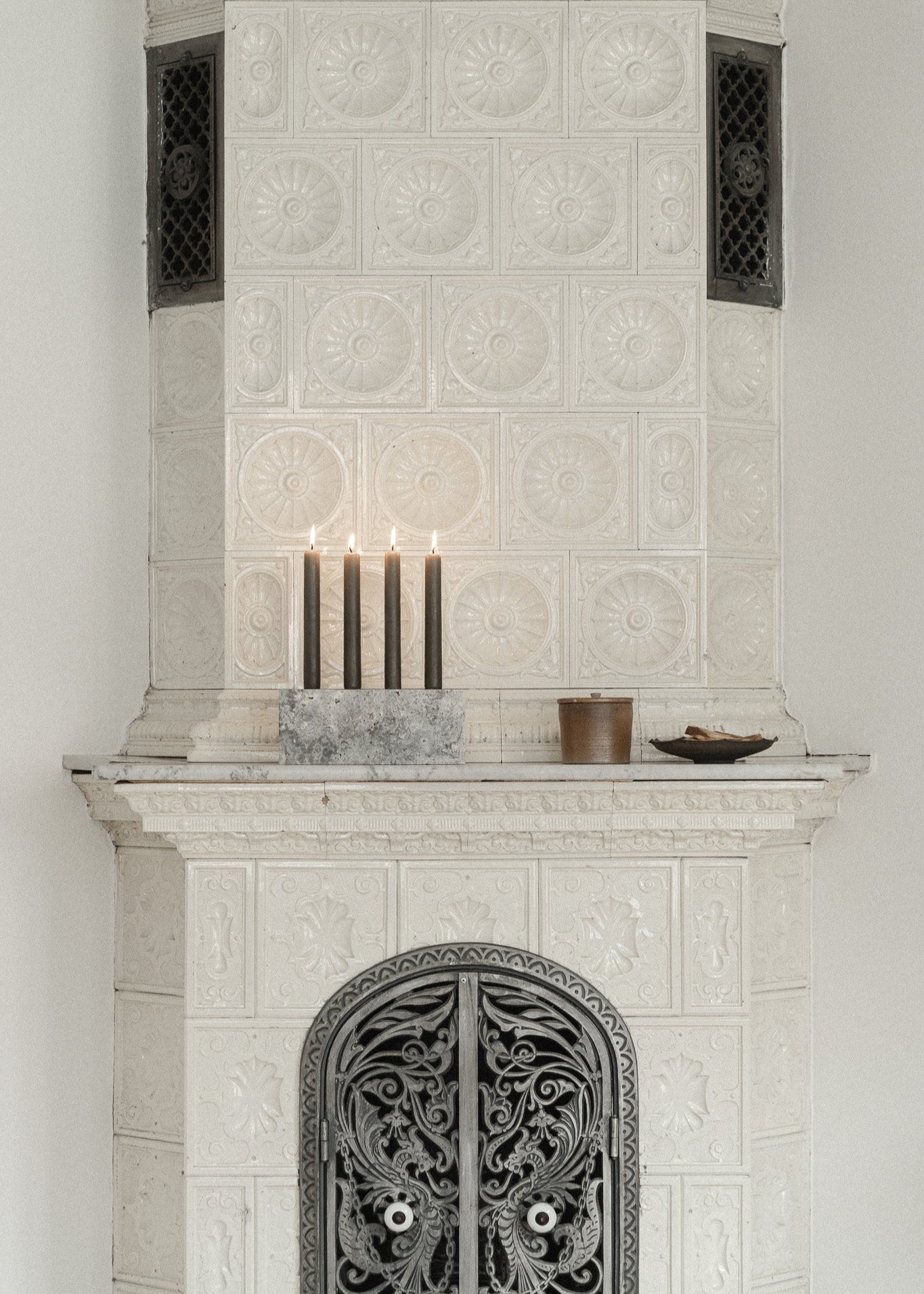 Epode | Travertin Silver | Lysestage fire lys