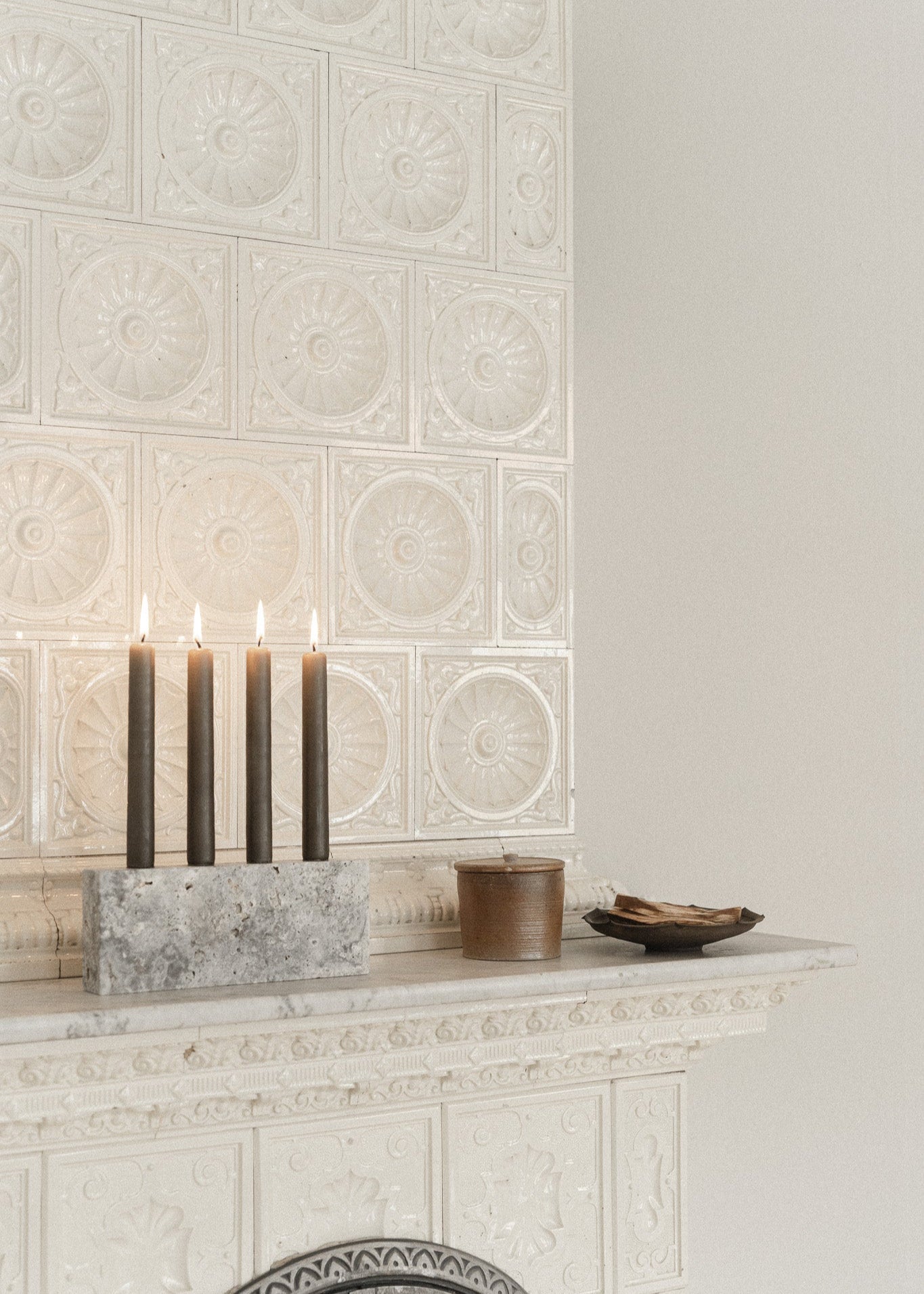 Epode | Travertin Silver | Lysestage fire lys