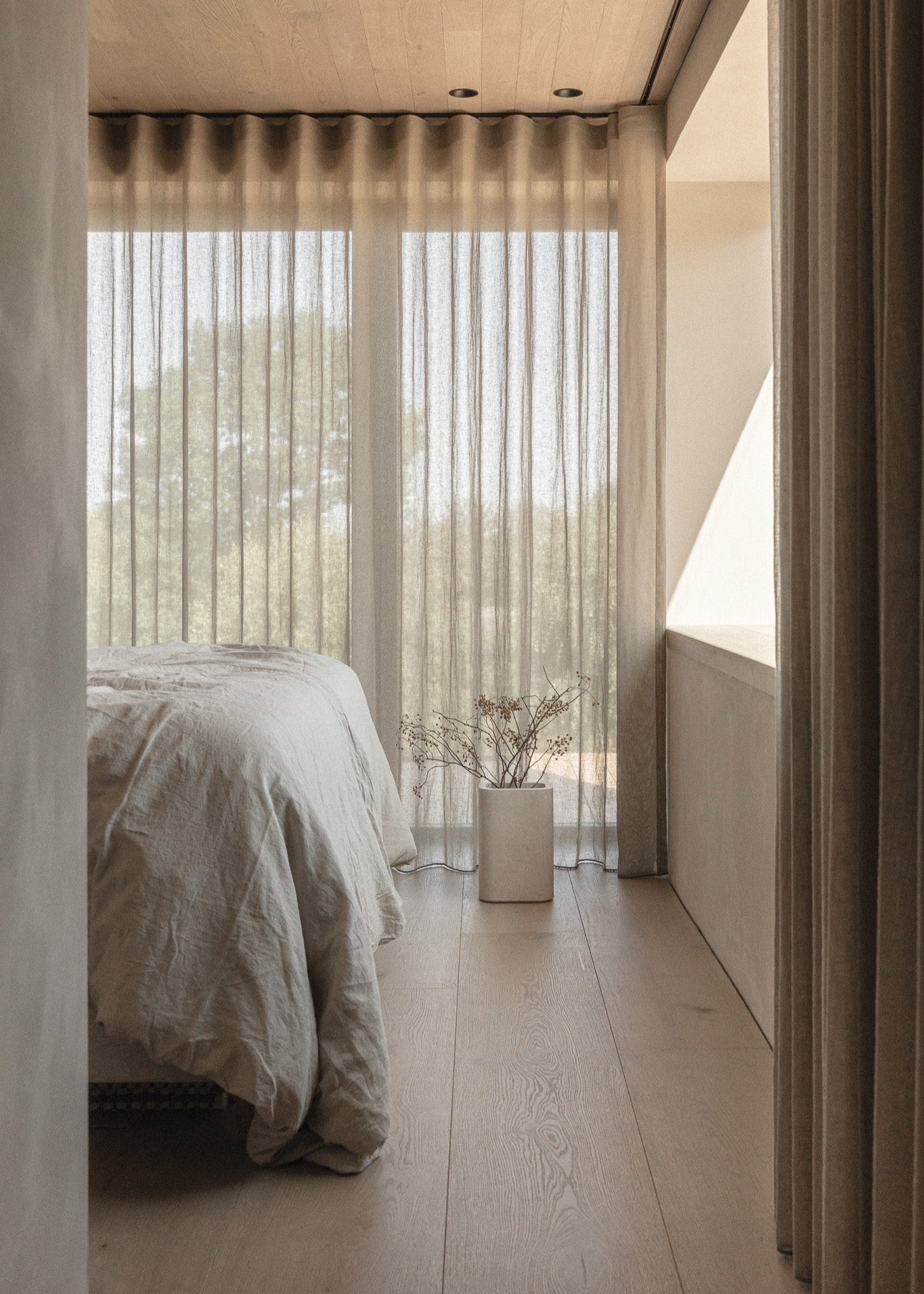 Siv | Travertine | Vase | Large