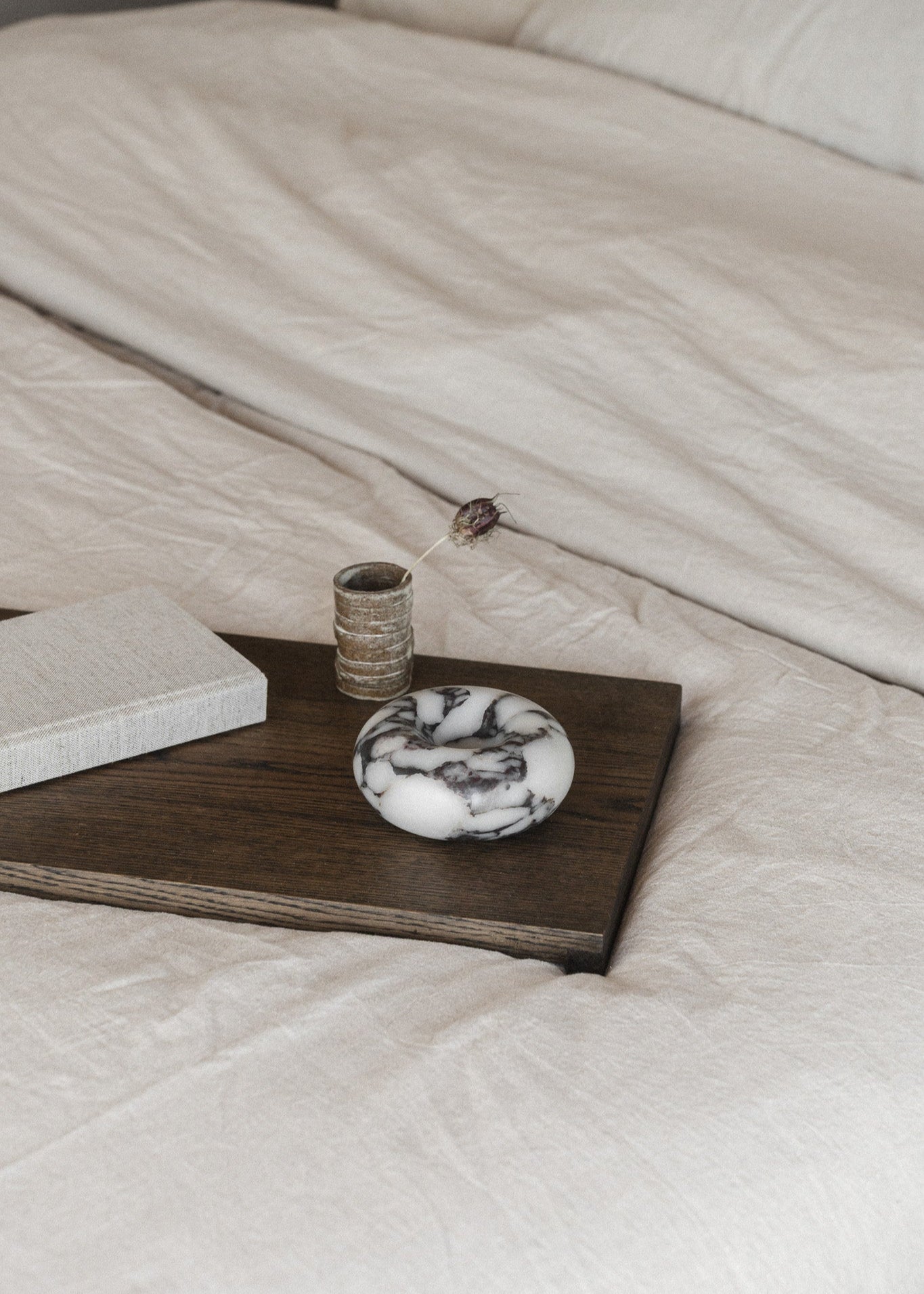 Cosmos | Calacatta Violetta | Small | Objekt