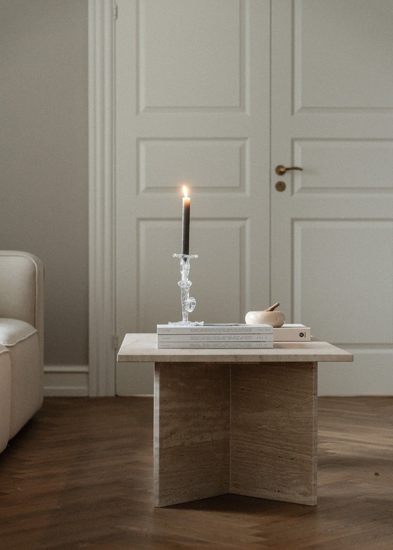 Konkylie | Travertin | Sofabord