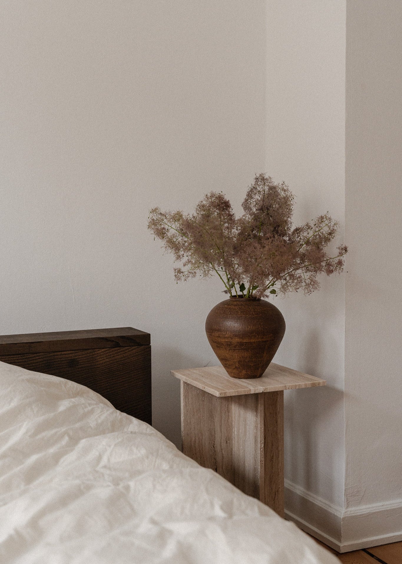 Venus | Travertin | Piedestal