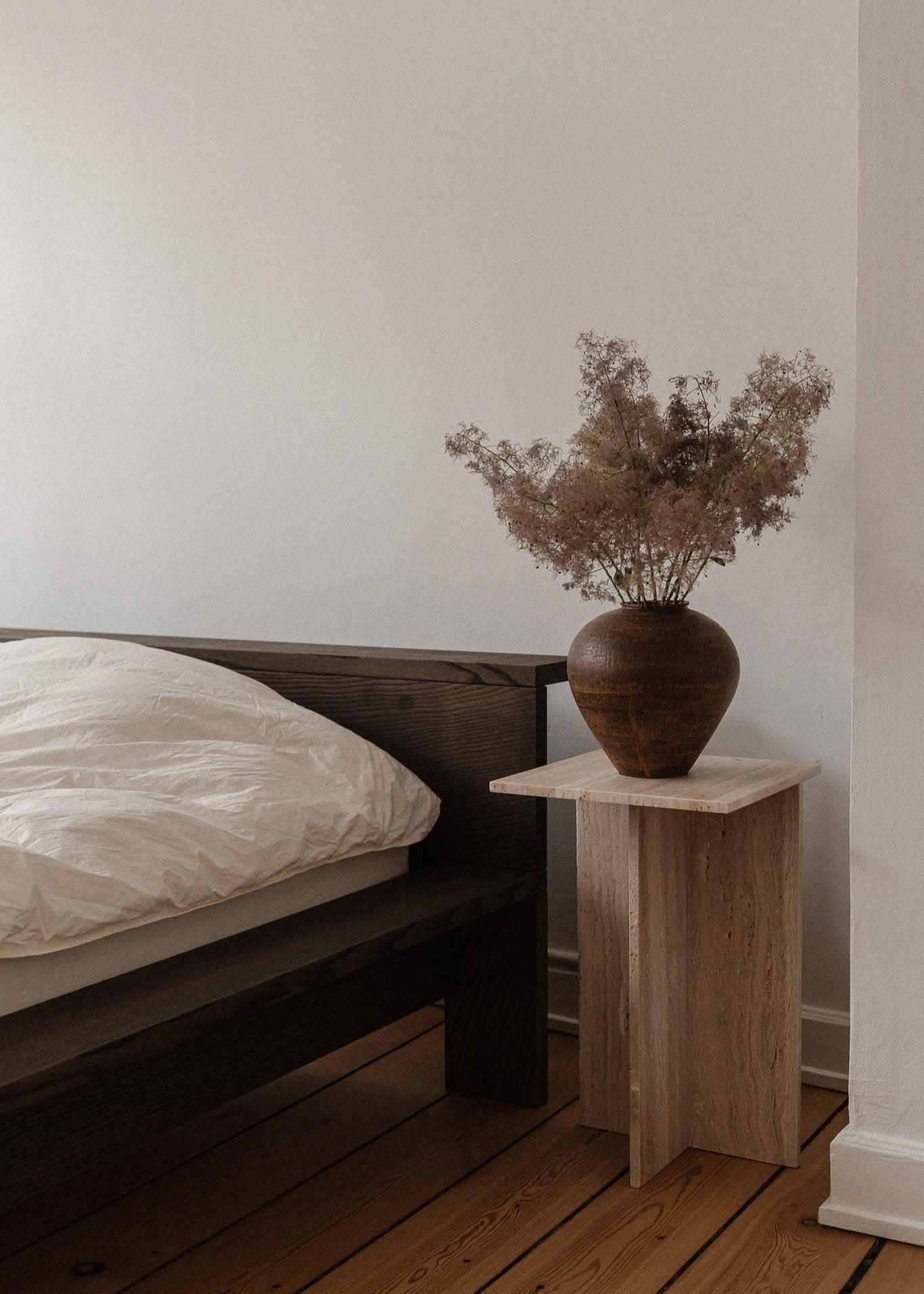 Venus | Travertin | Piedestal