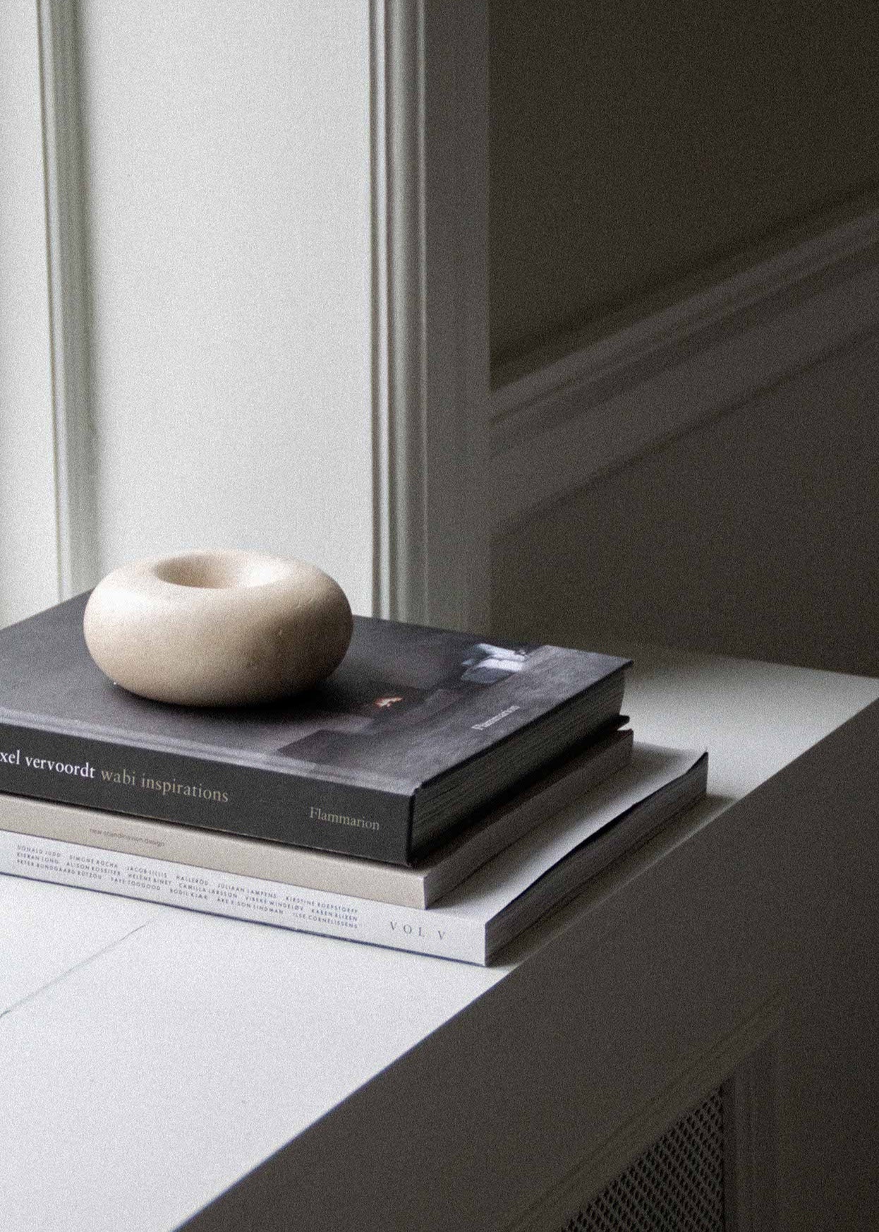 Cosmos | Travertin | Objekt