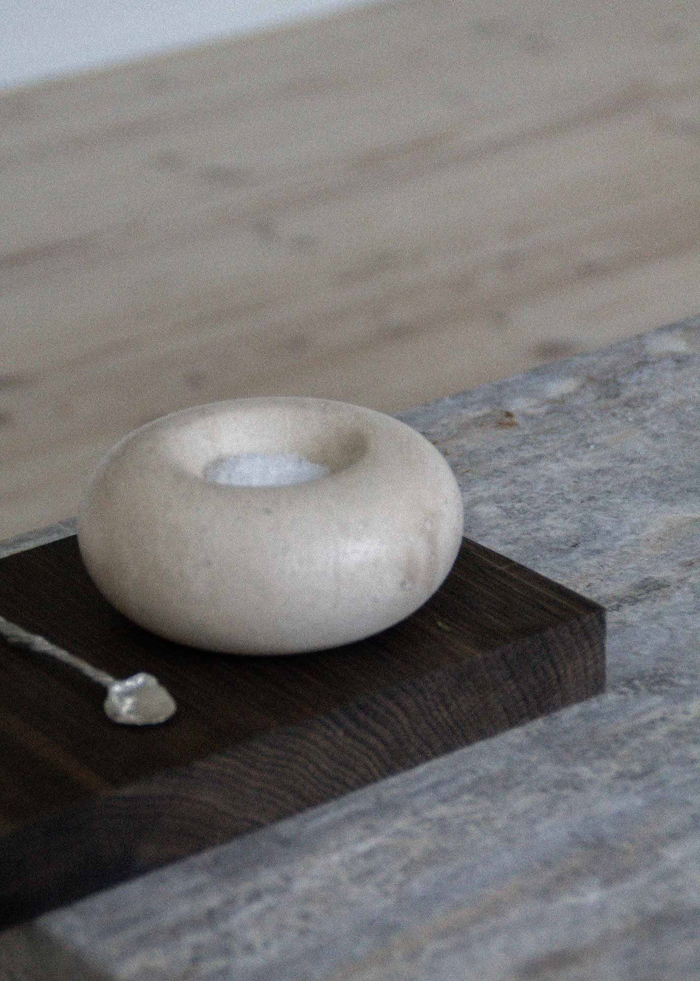 Cosmos | Travertin | Objekt