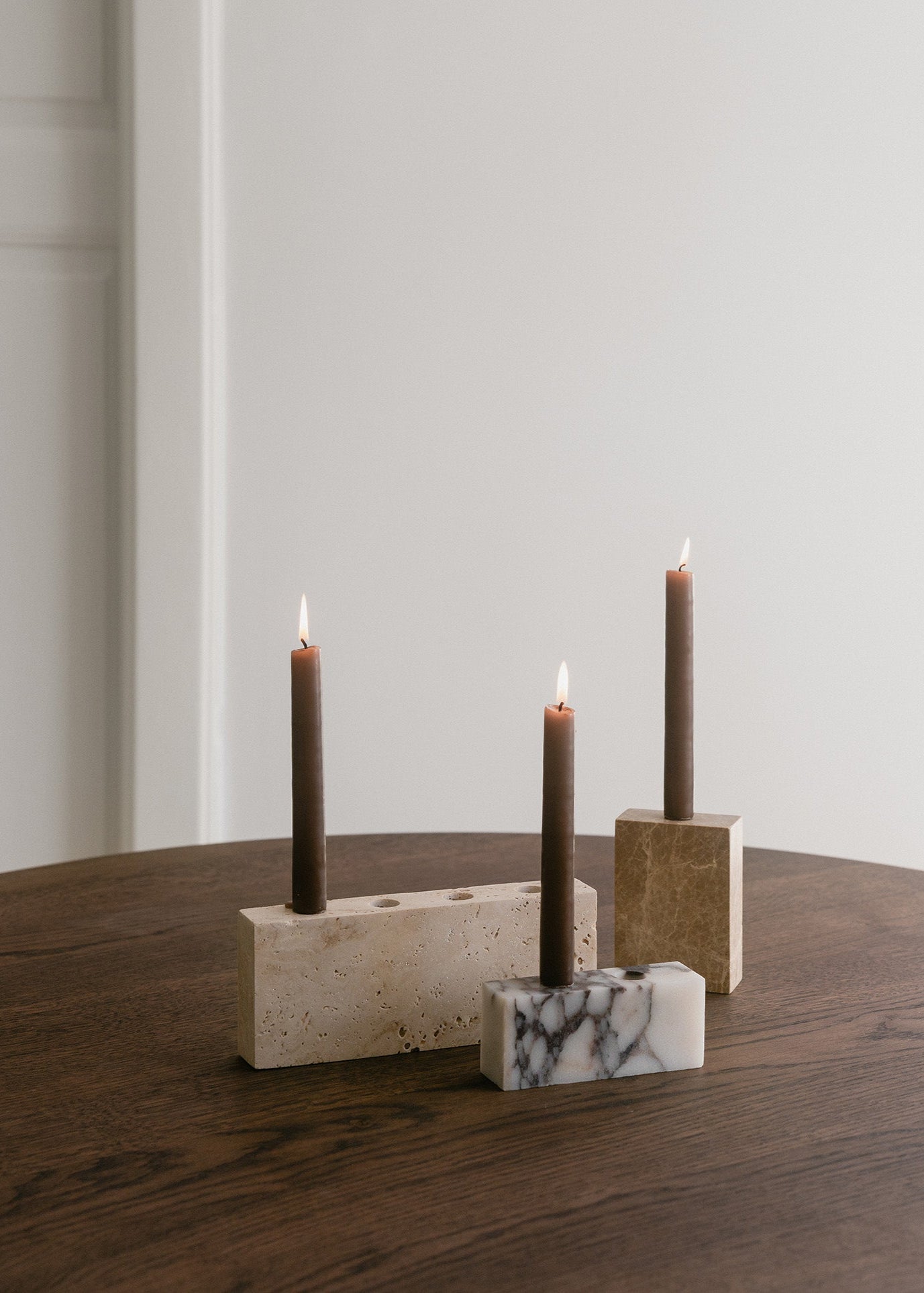 Epode | Calacatta Violetta | Lysestage