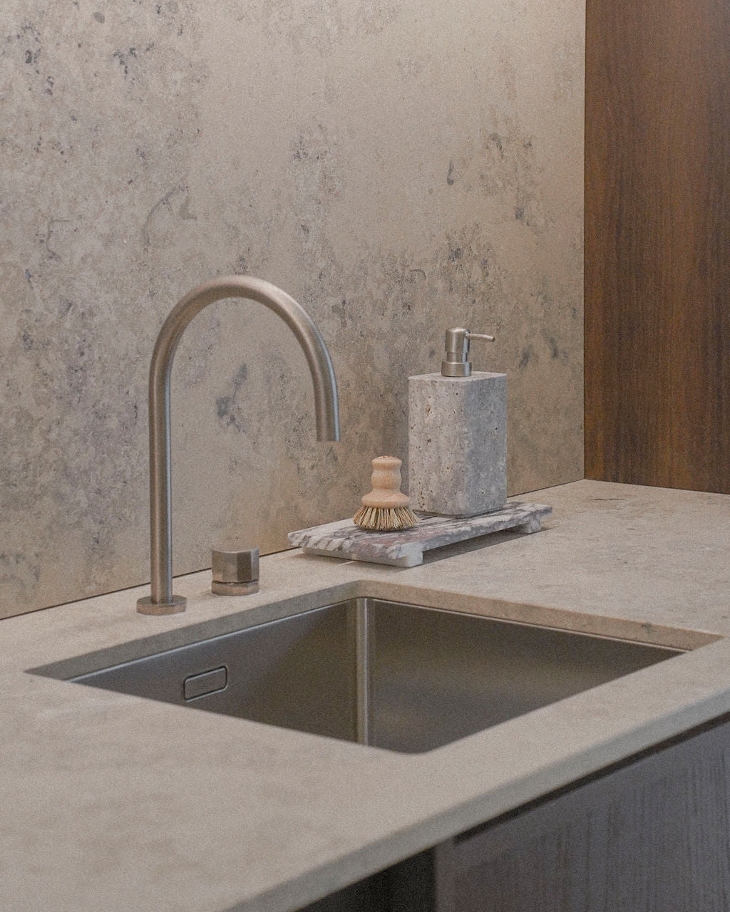 Eda | Calacatta Violetta | Bakke