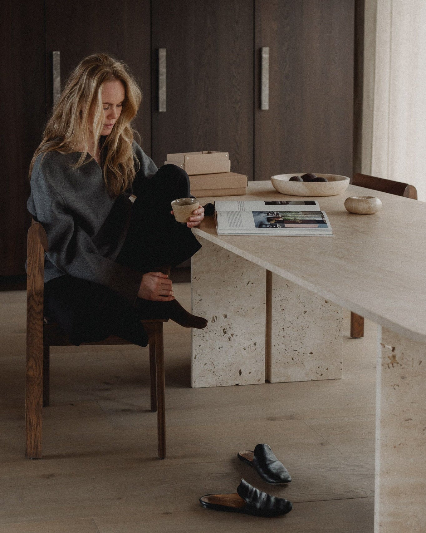 Fjer | Travertine | Dining table