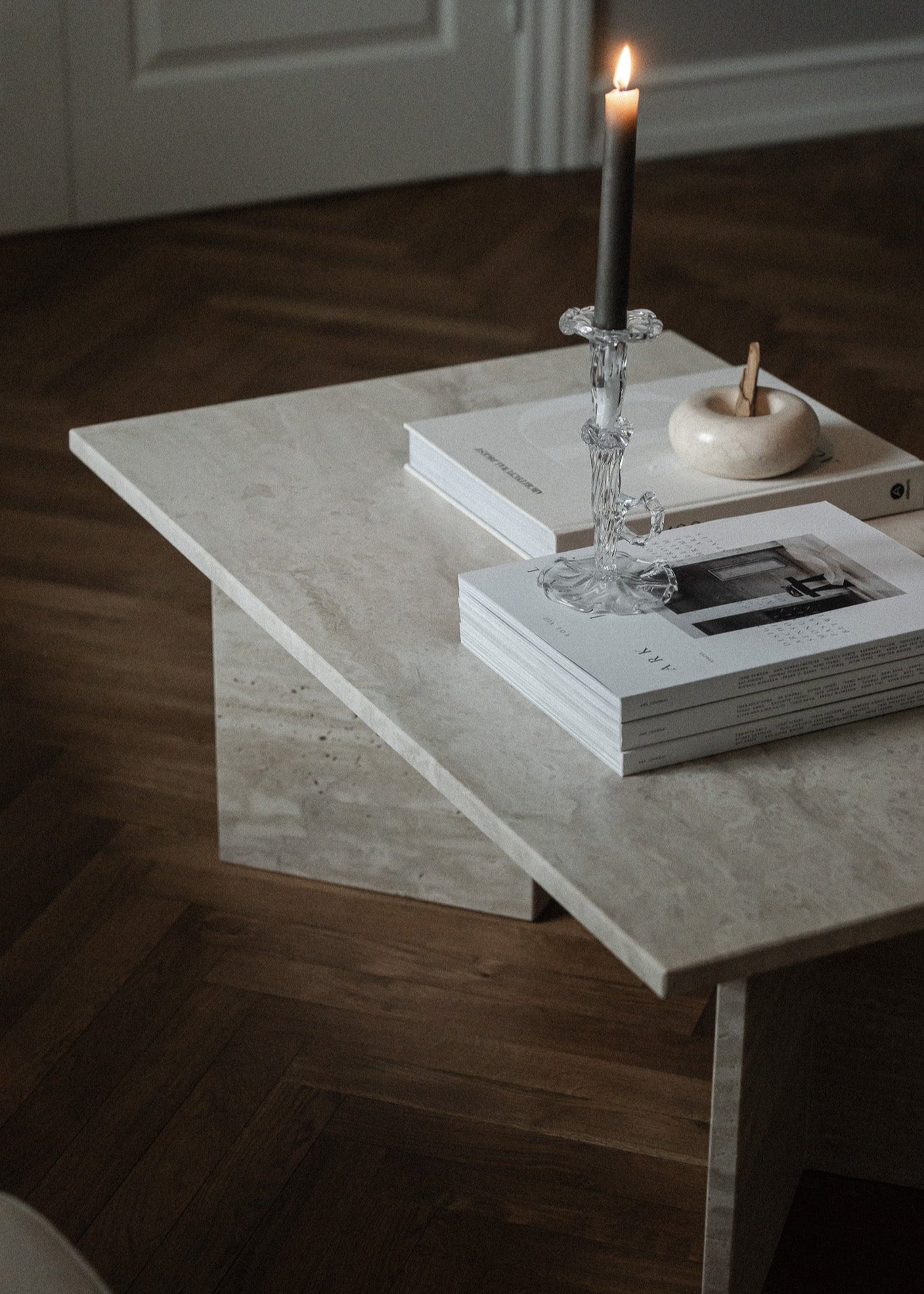 Konkylie | Travertine | Coffee table 