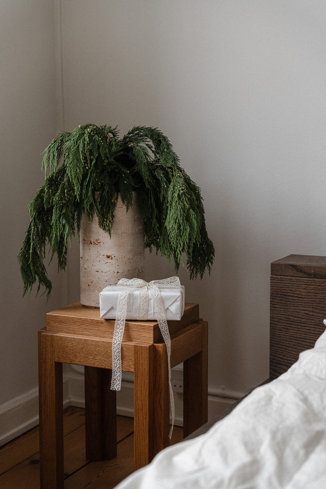 Siv | Travertin | Vase | Medium