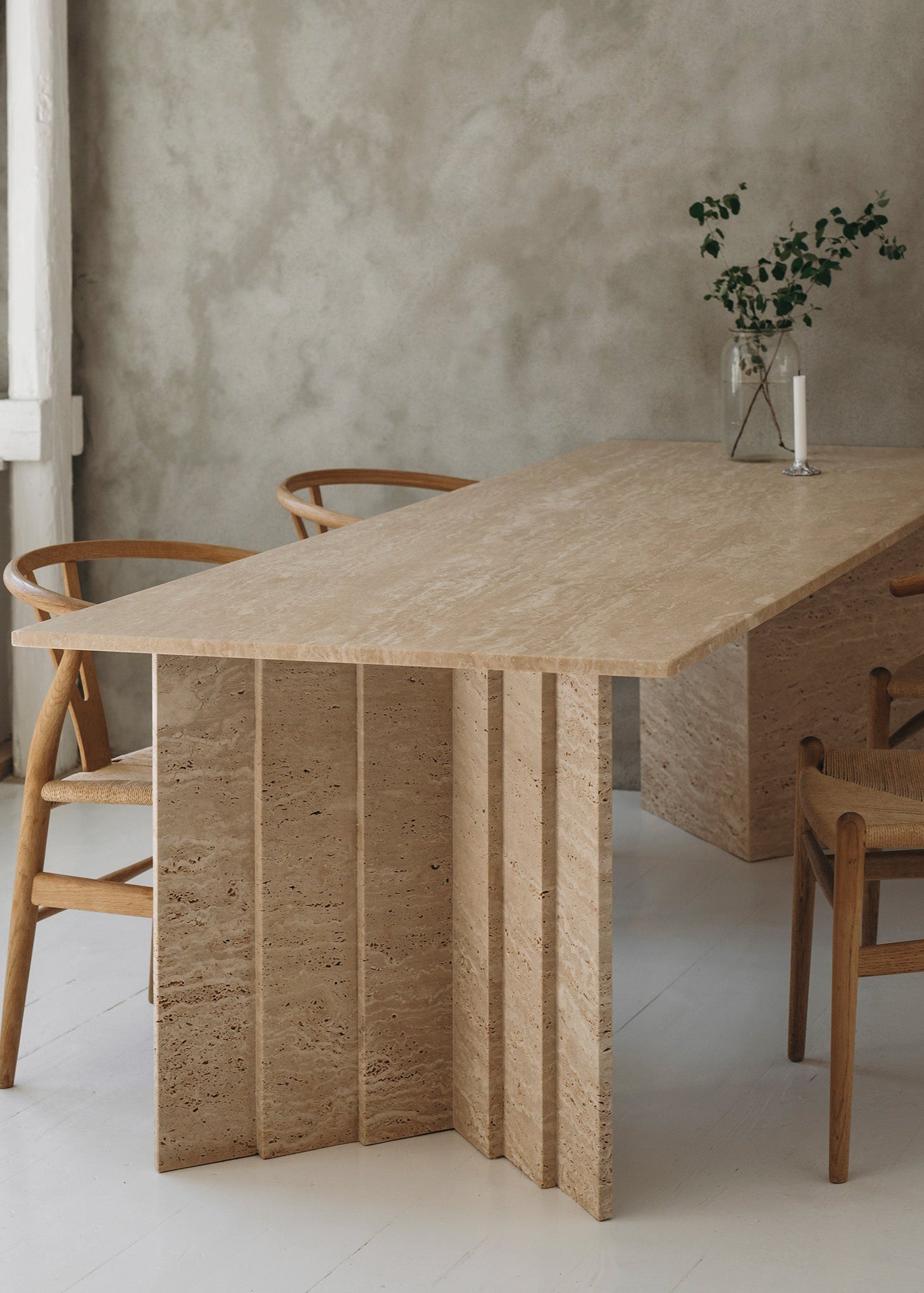 Bølge | Travertine | Dining table 